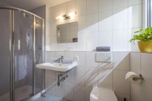 Pension_Sport_Mayr_Martin_Dorf_31_Soell_Zimmer_4_Bad