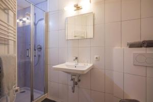 Pension_Sport_Mayr_Martin_Dorf_31_Soell_Zimmer_5_Bad